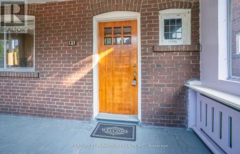 61 ST ANNES ROAD, Toronto (little Portugal), Ontario M6J 2C4, Canada