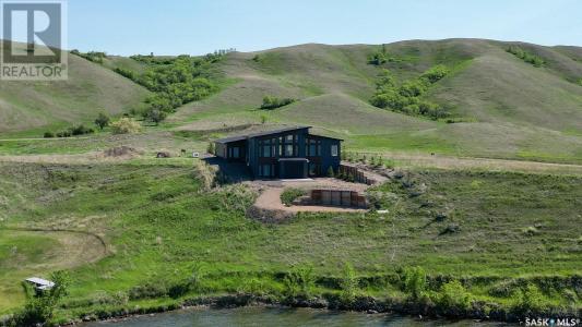 12 SUNSET BOULEVARD, North Grove, Saskatchewan S0G 0P0, Canada
