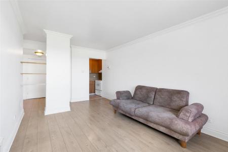 2450 Ch. Athlone, Mont-Royal, 魁北克省 H3R 3H6, 加拿大