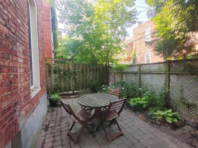 2247  Av. de Hampton, Montréal (Côte-des-Neiges/Notre-Dame-de-Grâce), Quebec H4A 2K5, Canada