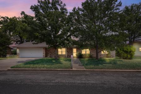 607 S Columbus, Fredericksburg, Texas 78624, Estados Unidos