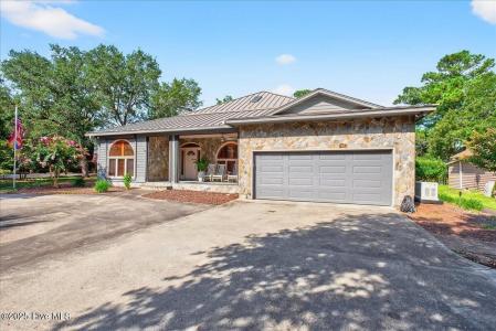 1021 Captain Adkins Drive SE, Southport, Karolina Północna 28461, USA