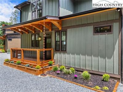 405 Snow Cloud Drive, Seven Devils, NC 28604, USA