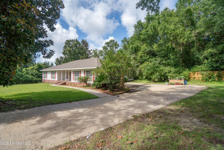 888 Manoo Street, Diamondhead, Mississippi 39525, Estados Unidos