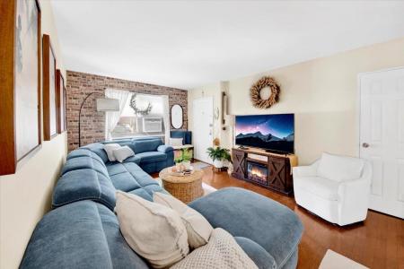 15757 17th Avenue #6125, Whitestone, New York 11357, États-Unis