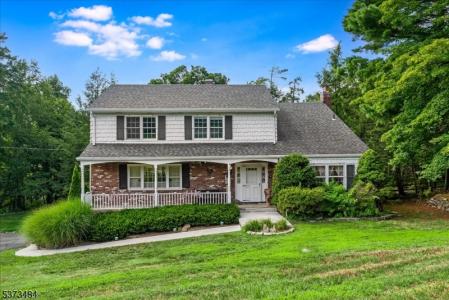 5 Bisset Dr, West Milford Twp., NJ 07480-1601, USA