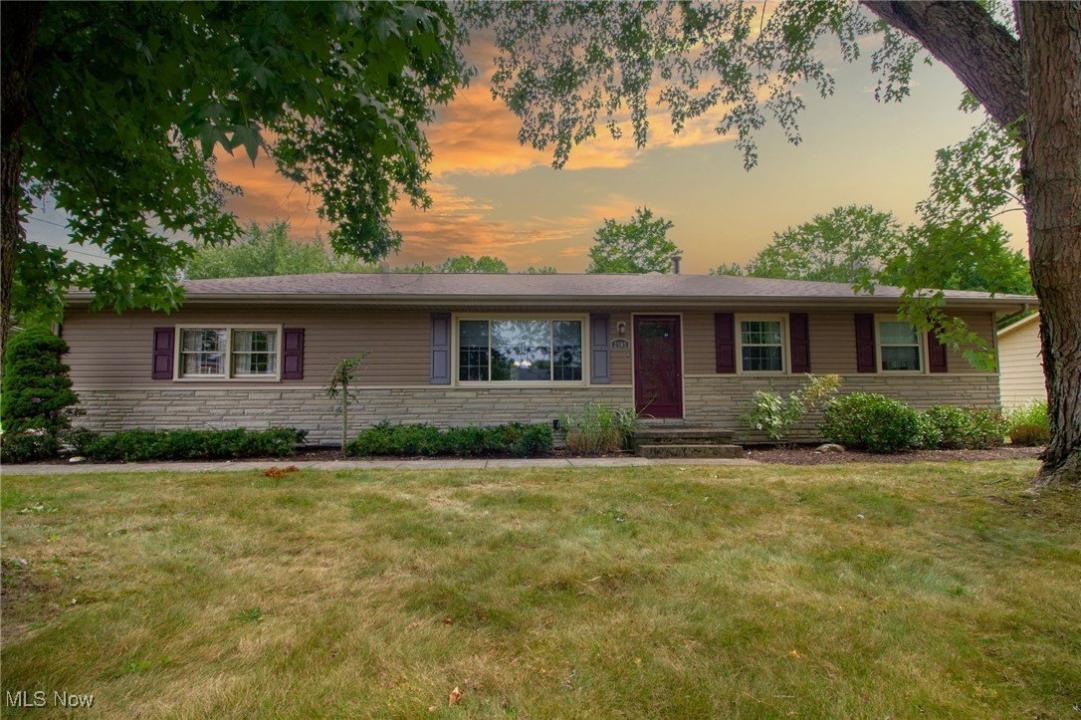 2505 Vollmer Drive, Austintown, Ohio 44511, USA