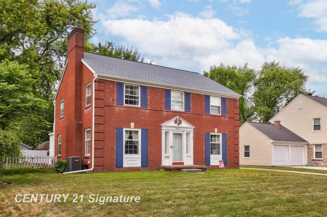 2411 Adams, Saginaw, Michigan 48602, Estados Unidos