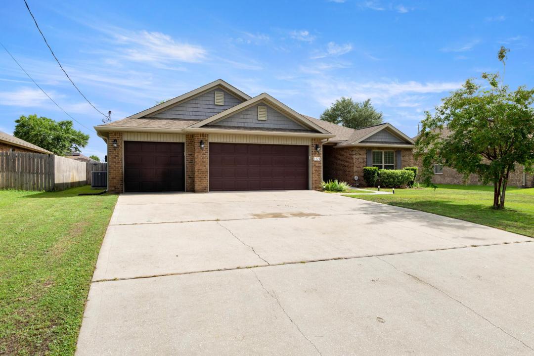 8324 Randall Drive, Navarre, Florida 32566, USA