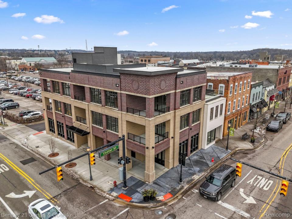 156 N Center Street , UNIT 203, Northville, Michigan 48167, États-Unis
