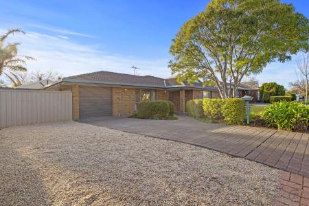 51 Mawson Circuit, Woodcroft, SA 5162, Australia