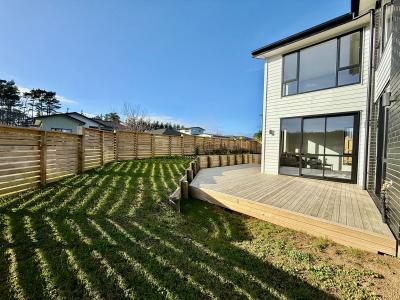 19 & 19A Paihere Street, Kumeu, Auckland 0810, New Zealand