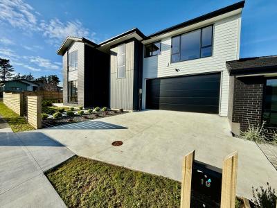 19 & 19A Paihere Street, Kumeu, Auckland 0810, 新西兰