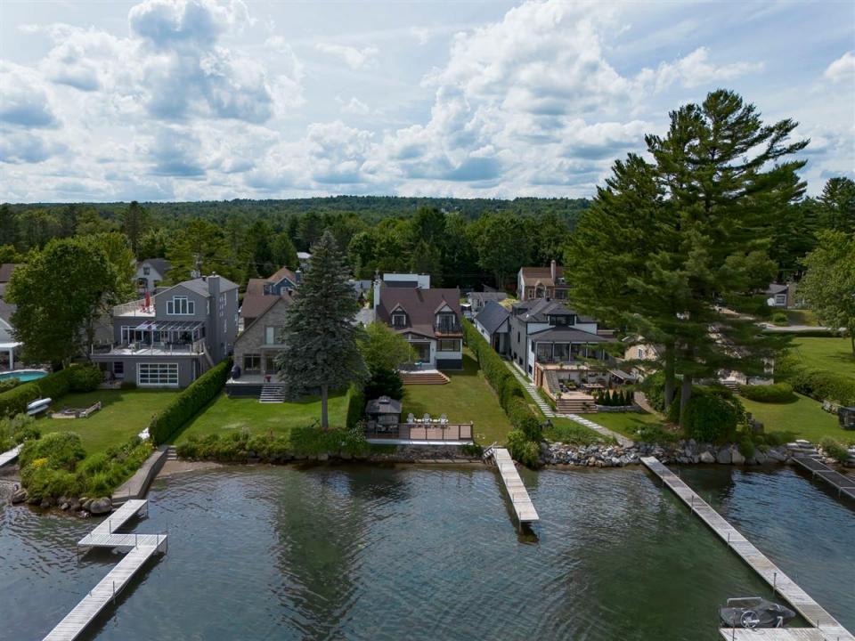 263 Av. du Parc, Magog, Québec J1X 5V6, Canada