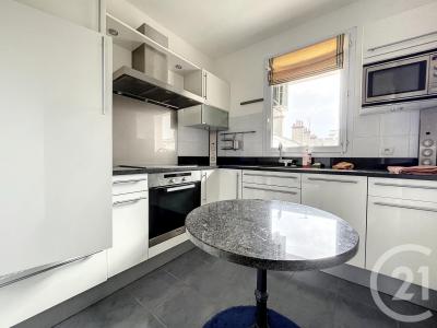 Puteaux, Île-de-France 92800, France