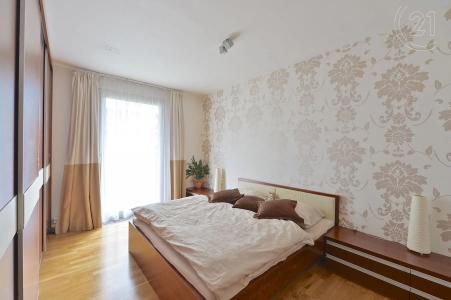 Korunní, Praha, Území Hlavního Města Prahy 10100, 체코