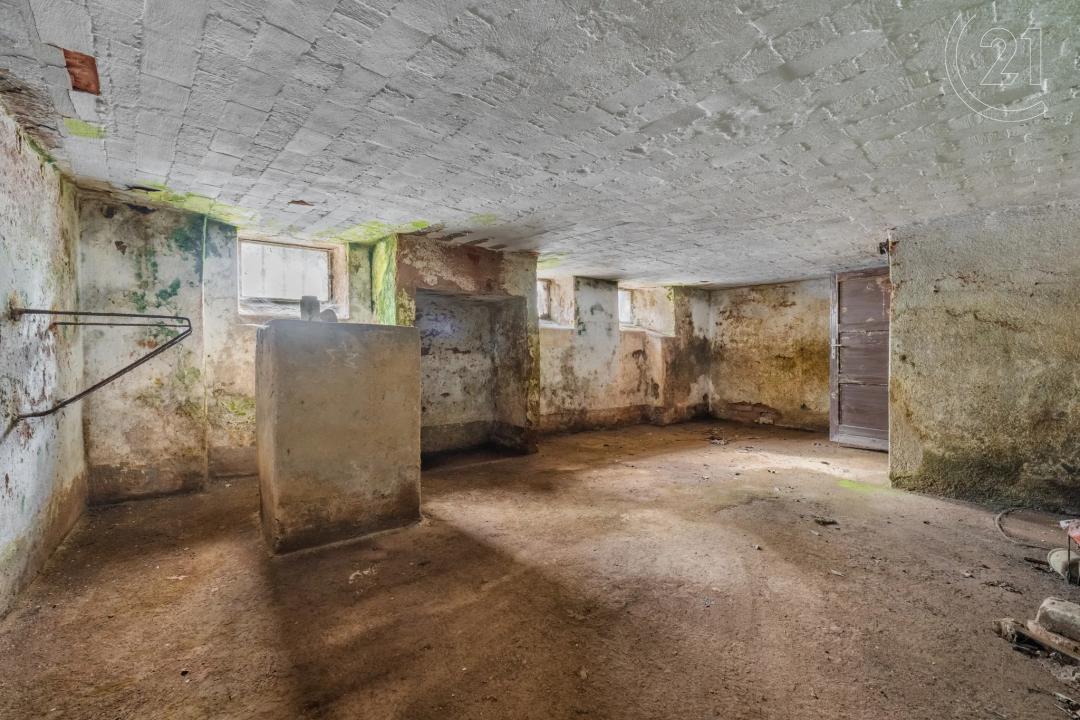 Školní náměstí, Lomnice Nad Popelkou, Semily 51251, República Checa