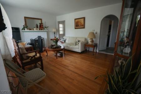 1718 Summit Ter, Linden City, New Jersey 07036-3837, Stati Uniti