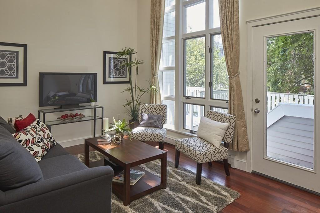 4 Fort Washington Place , #TH, Cambridge, 马萨诸塞州 02139, 美国