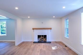 18 Crosswinds Drive, Groton, Massachusetts 01450, USA