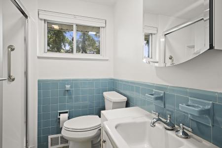 8 Cedardale Road, Lynn, 麻薩諸塞州 01904, 美國