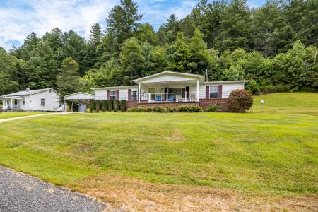 582 Lewis Branch, Marshall, NC 28753, USA