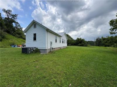 271 Chapel Dr., Yawkey, WV 25573, USA