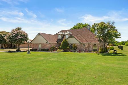 2811 Gilmer St, Caddo Mills, Texas 75135, USA