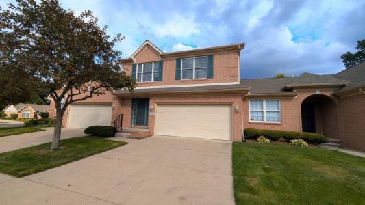 23721 West Lake Circle #14, Brownstown, Michigan 48183, USA