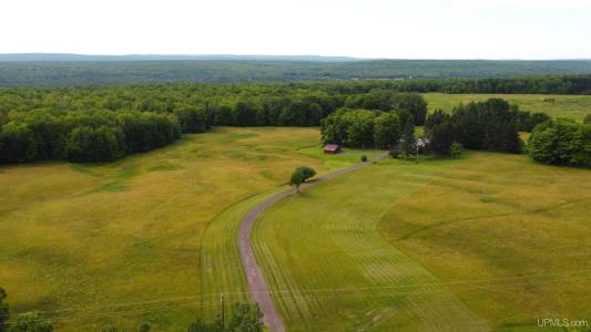 37485 Pike River, Chassell, Michigan 49916