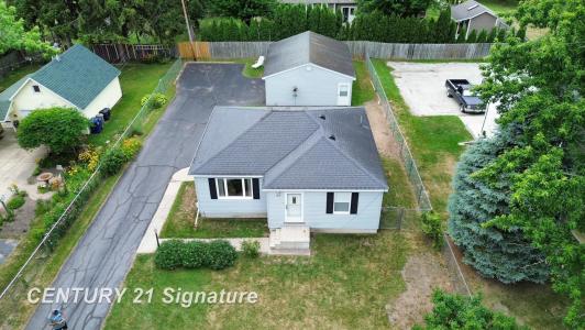 335 N Third, Freeland, Michigan 48623