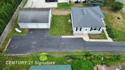 335 N Third, Freeland, Michigan 48623