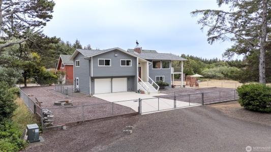 912 36th Lane, Seaview, Waszyngton 98644, USA