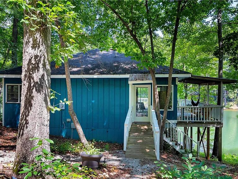 215 Nature Lane, Mountain Rest, Karolina Południowa 29664, USA