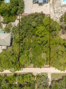 840 E Pine Avenue, Saint George Island, פלורידה 32328, ארצות הברית של אמריקה 