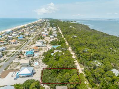 840 E Pine Avenue, Saint George Island, פלורידה 32328, ארצות הברית של אמריקה 