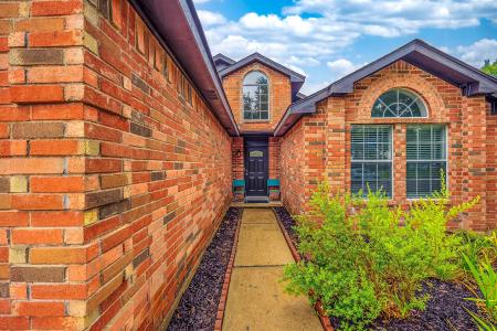 3305 Plantation Lane, Fort Worth, Texas 76123, USA