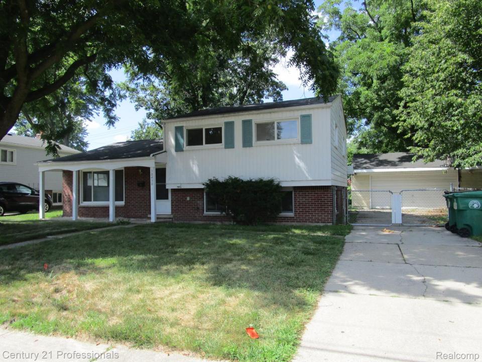 30430 John Hauk Street, GardenCity, Michigan 48135