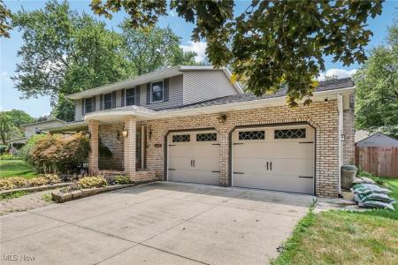 2424 Lyndon Drive, Uniontown, Ohio 44685, États-Unis