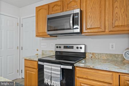100 Morris Drive B, La Plata, Maryland 20646, Stati Uniti