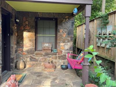 618  N Wilson, Fayetteville, Arkansas 72701, USA