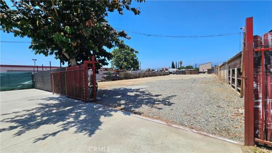1163 E Mission Boulevard, Pomona, California 91766, Estados Unidos