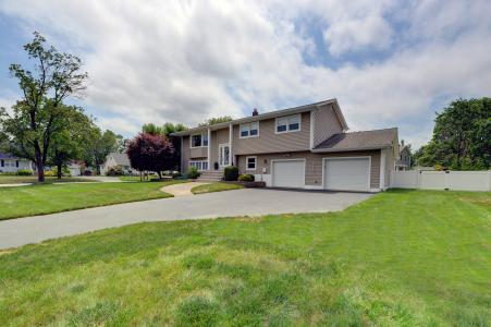 19 Reynolds Road, Pequannock, ניו ג'רזי 07440, ארצות הברית של אמריקה