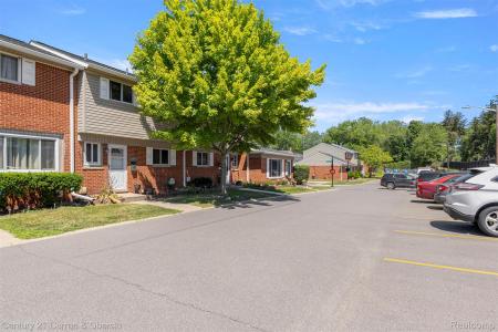 8139 Bristol Street , 170, Westland, Michigan 48185, États-Unis