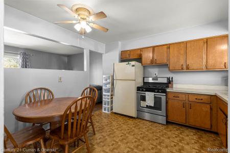 8139 Bristol Street , 170, Westland, Michigan 48185, États-Unis