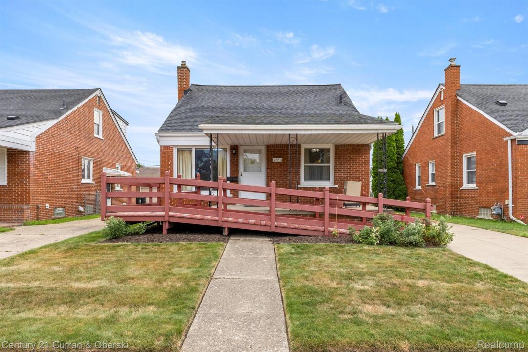 9881 Quandt Avenue, Allen Park, Michigan 48101, Amerika Birleşik Devletleri