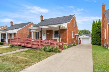9881 Quandt Avenue, Allen Park, Michigan 48101, Amerika Birleşik Devletleri