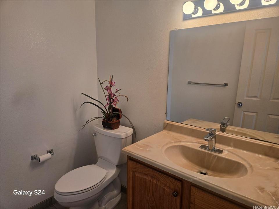 94-1060 Lelehu Street, Waipahu, Hawaii 96797, Stati Uniti