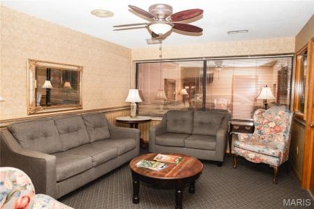 405 W. Washington Street, Cuba, Missouri 65453, USA