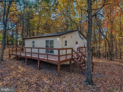 33 Maple Lane, Berkeley Springs, WV 25411, USA